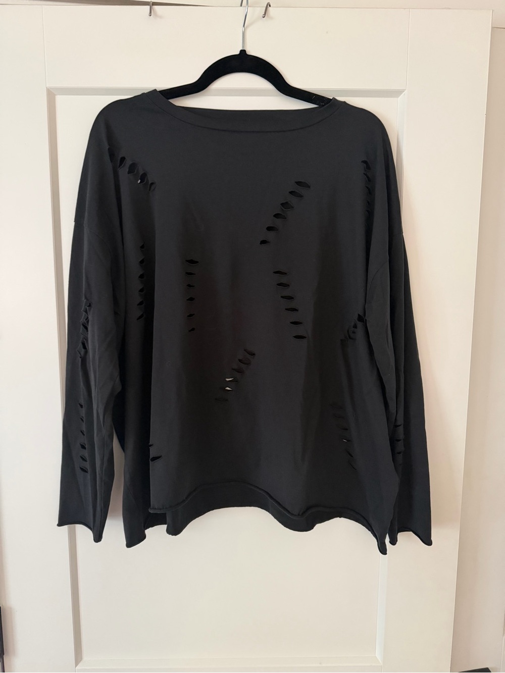 PLANET BY LAUREN G Long-Sleeve Cutout Top